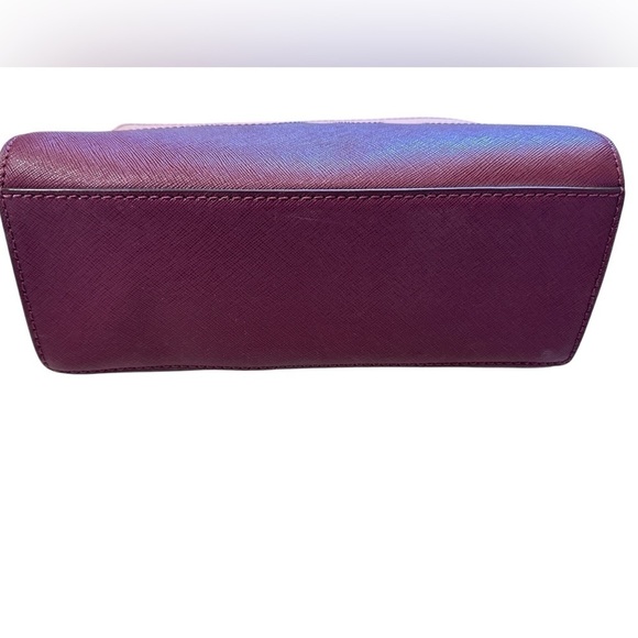 Michael Kors Selma Medium "LOVE"  Crossbody - Picture 4 of 9